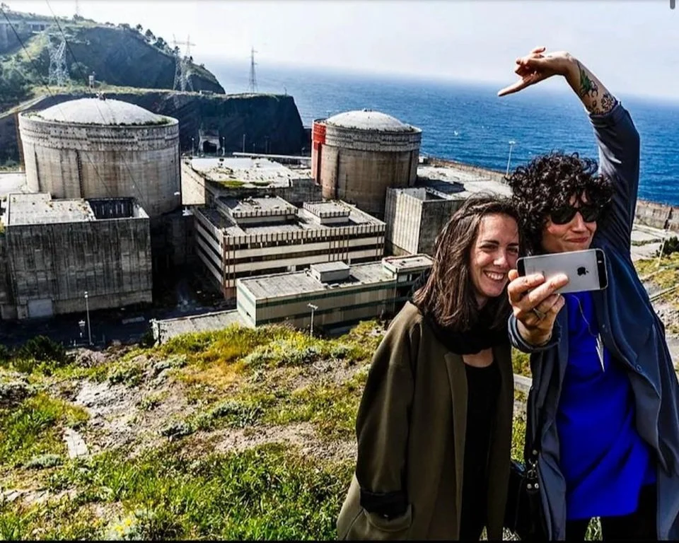 El Mundo Futuro quotes Britta and Heather, Mothers for Nuclear