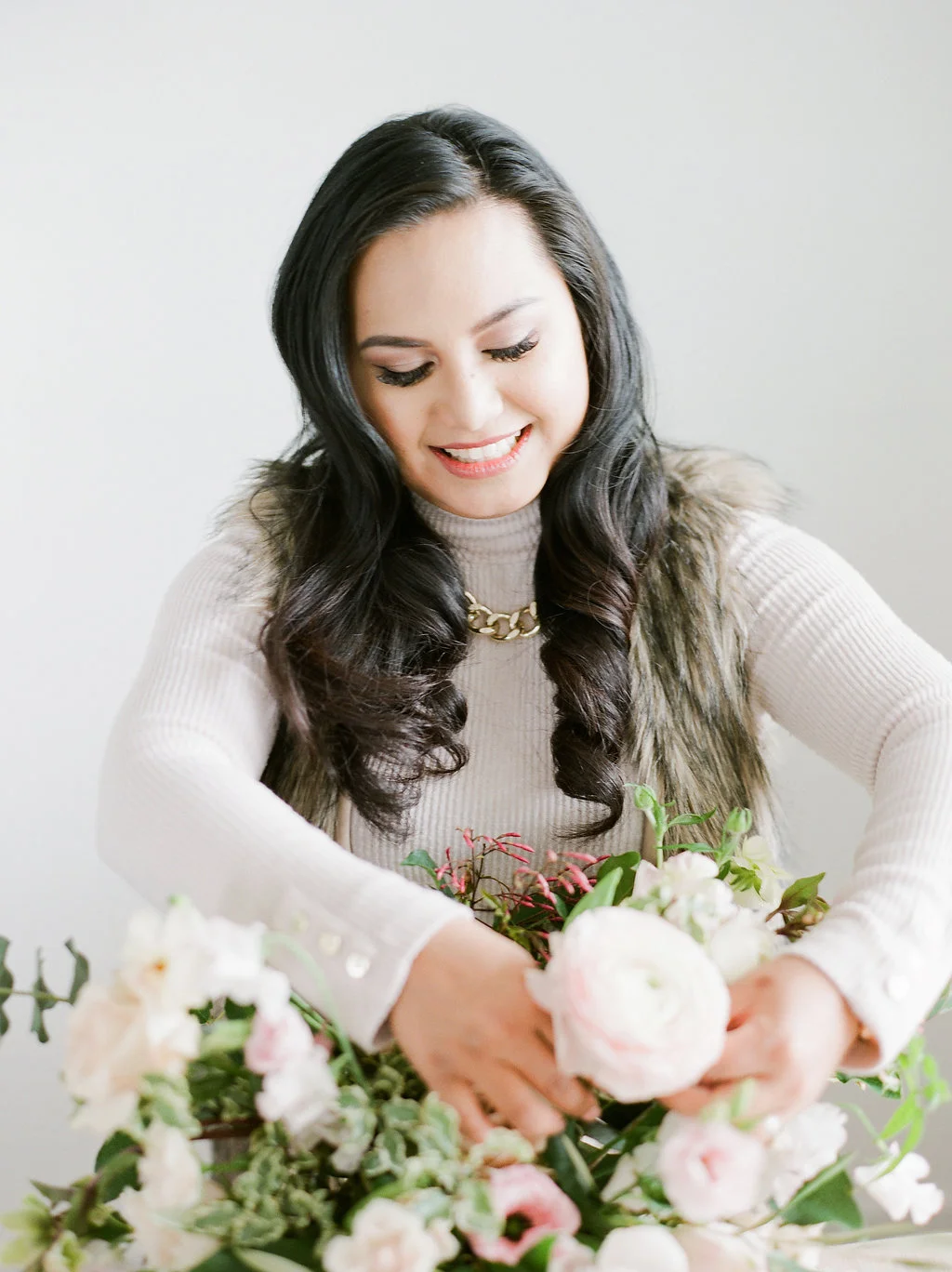 PHOTO BY KELLY SWEET PHOTO // FLOWERS BY AN ELEGANT SOIREE WEDDINGS