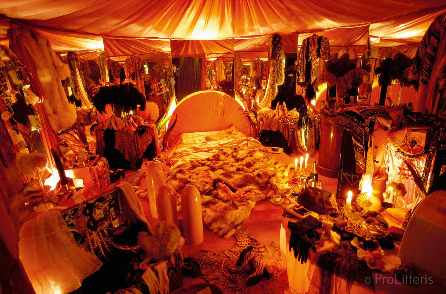 Das lachsfarbene Boudoir