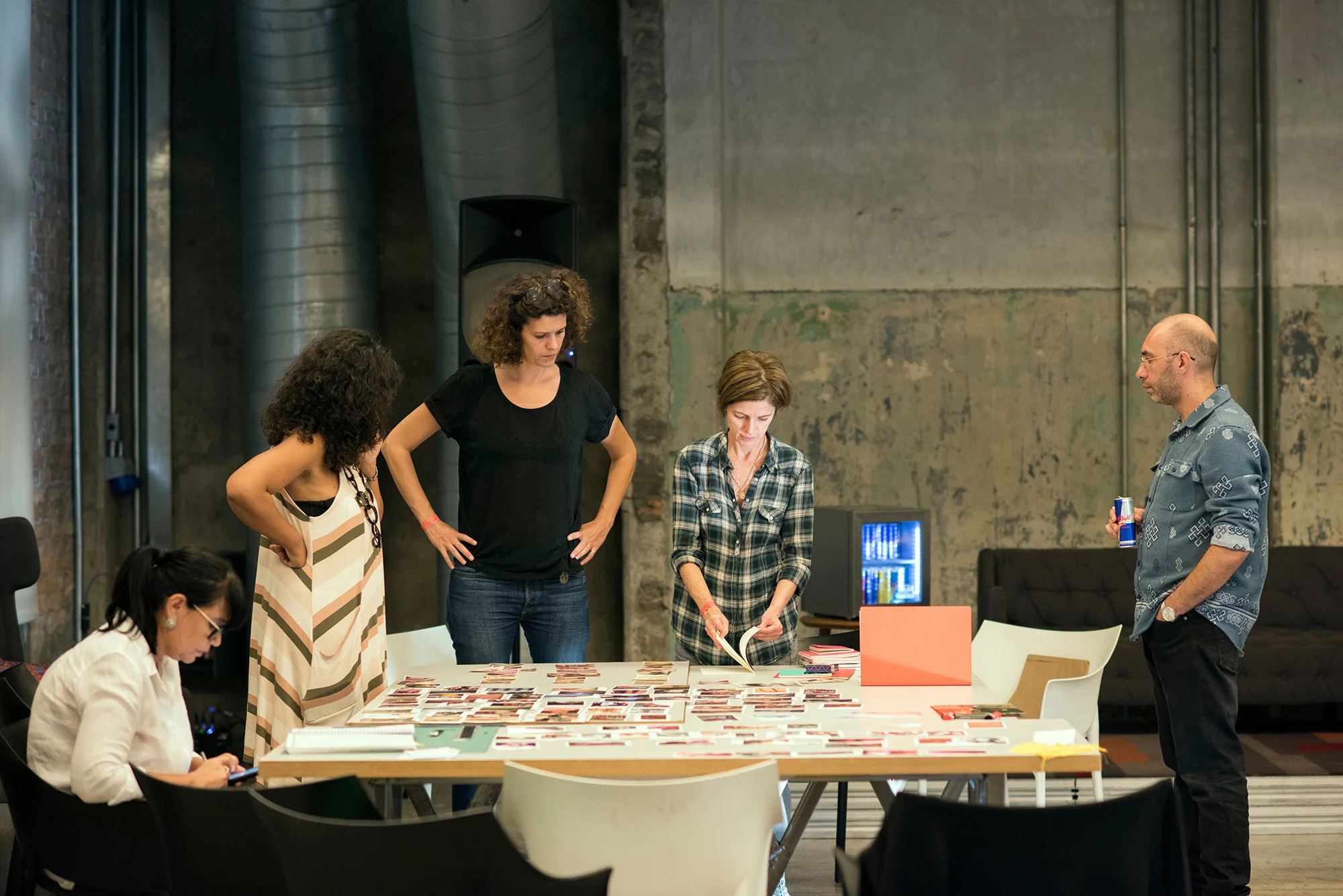 Co-curator of Foto Invasão, a photo festival with installations, projections, collective exhibition, debates, workshops, prints fair | Red Bull Station, São Paulo, 2016 and 2018. "Reunião em Família" Workshop, held together with Clelia Bailly, photo Ignacio Aronovich