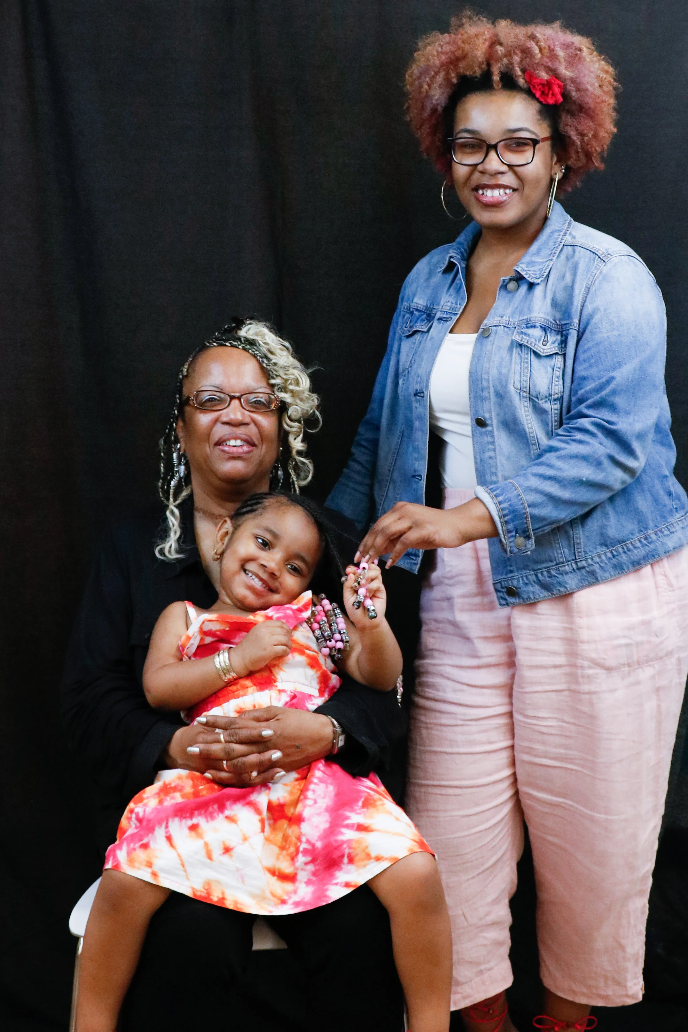 Symphoneé, Sharon, and Measha