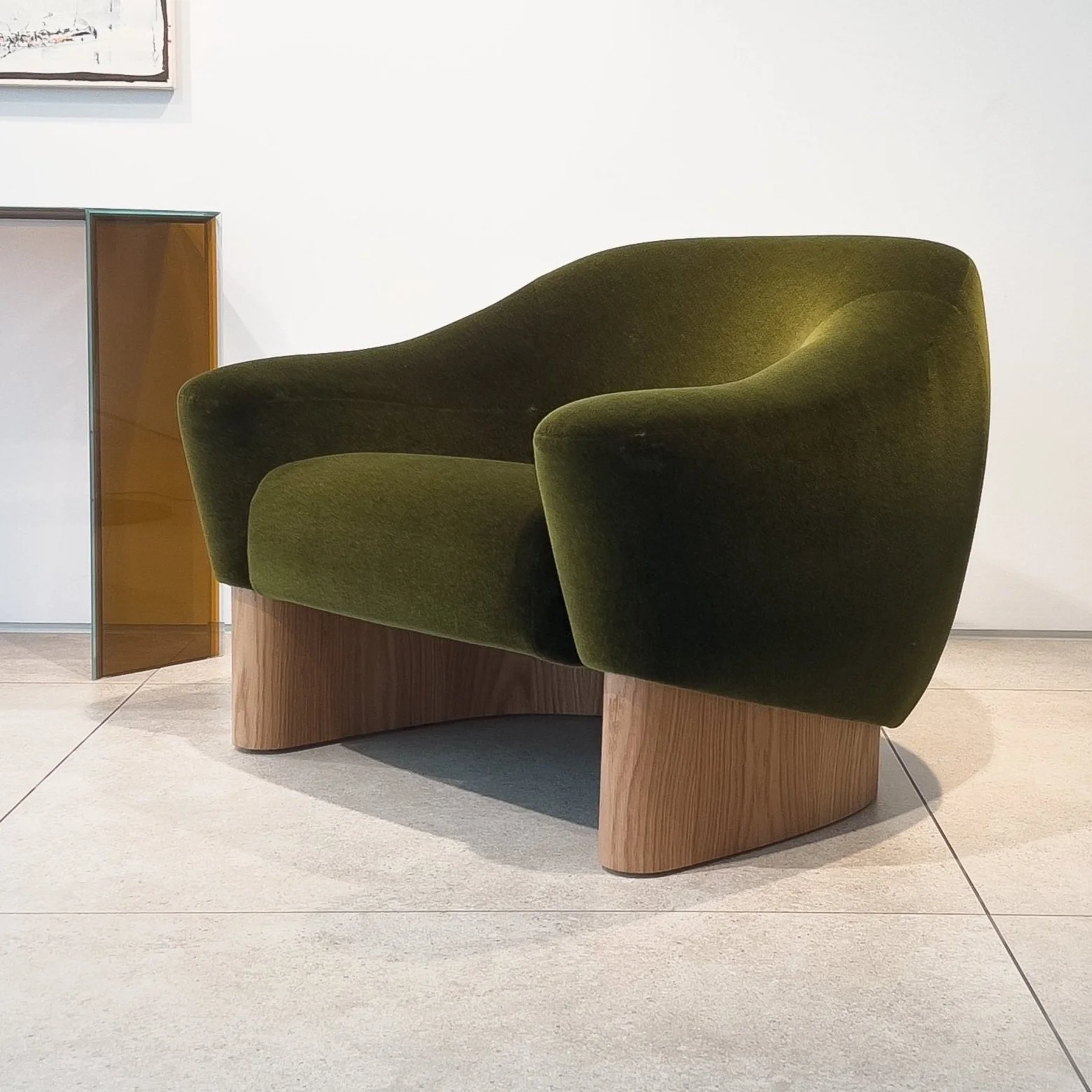 ELO_CHAIR_02.jpg