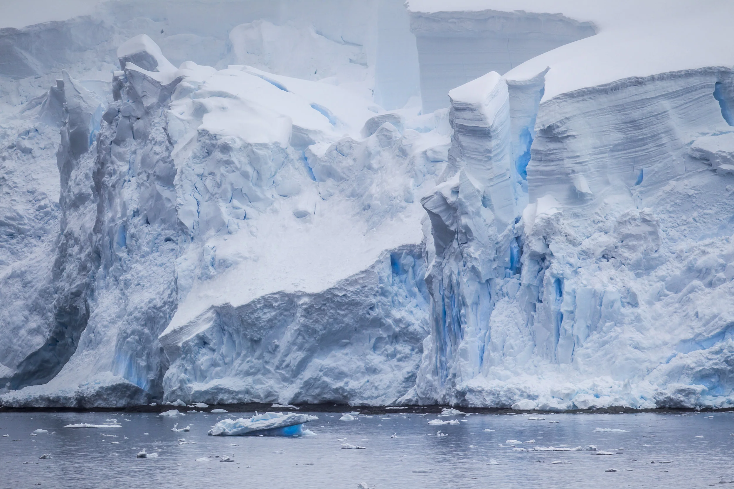 Argentina-robert-dexheimer-iceberg.jpg