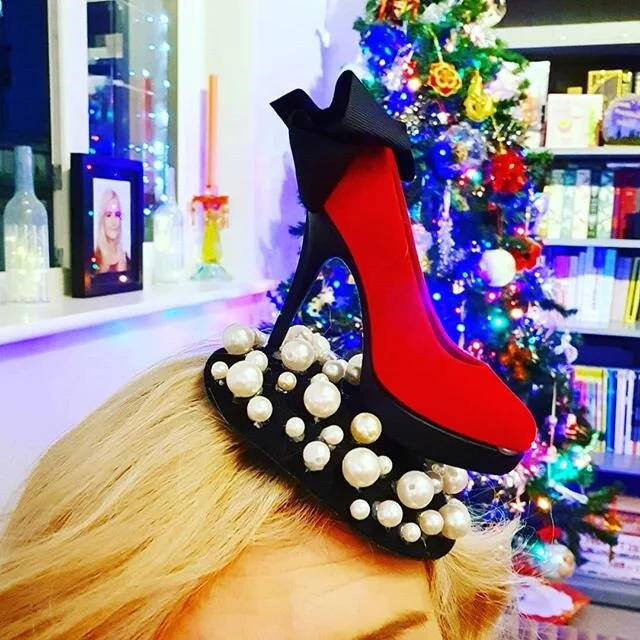 When your husband is late home for New Year's celebrations and you have time to make a quick hat.... 🥳👌🏼💕⭐👑 #happynewyear2020 xxx