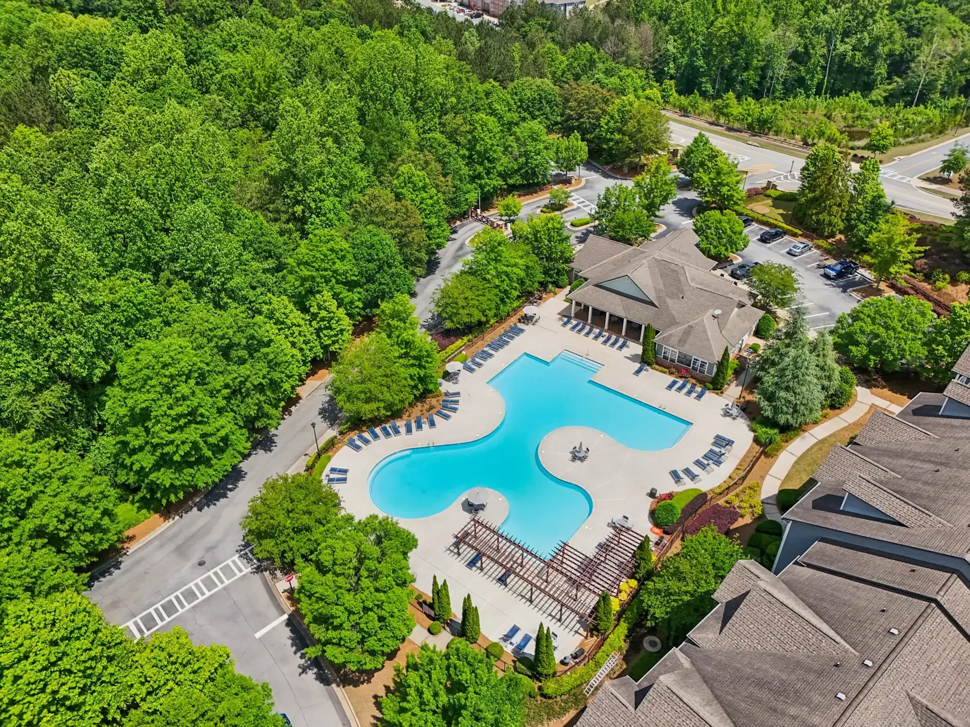 53-web-or-mls-newnan crossing blvd-0905-916.webp