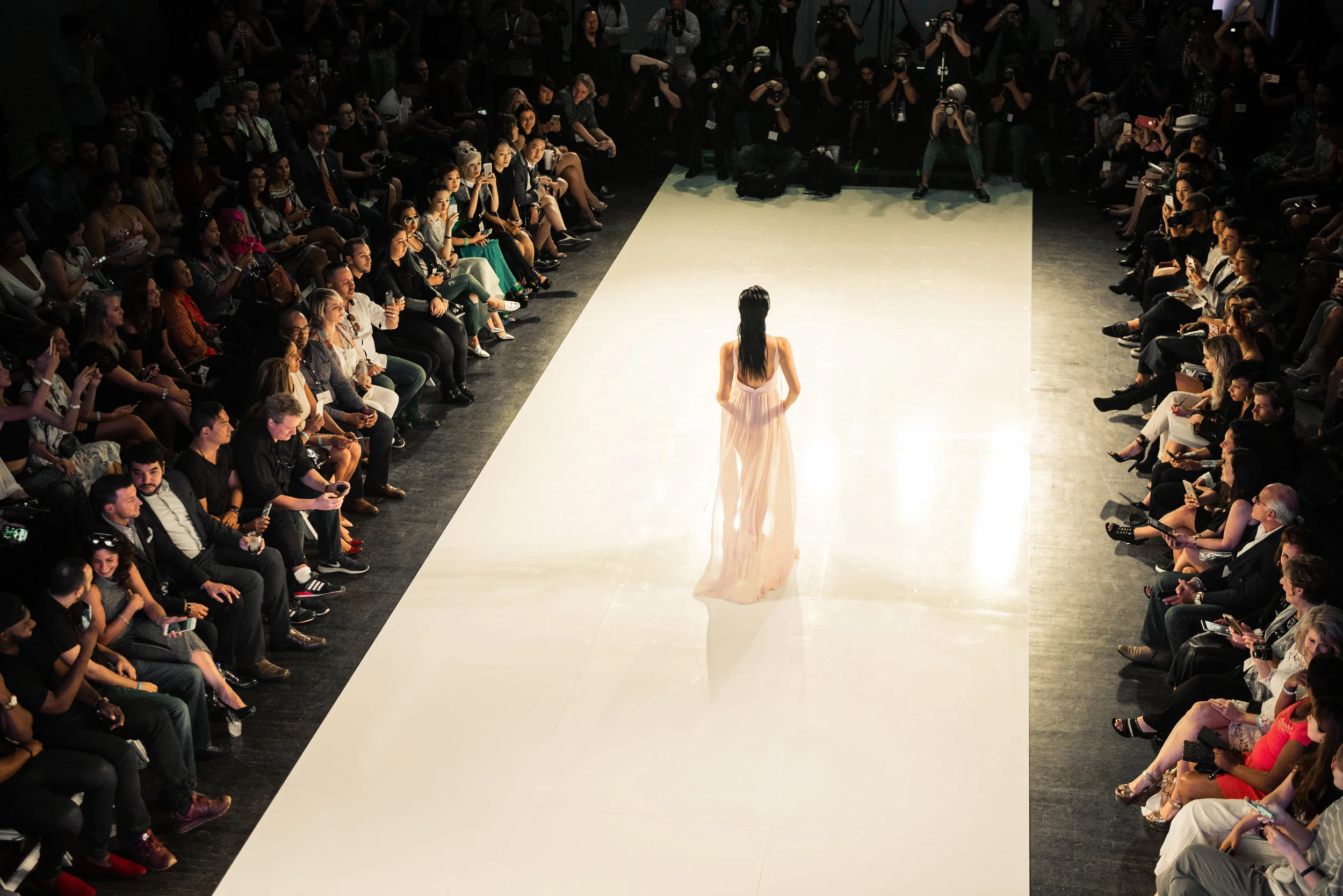 LAFW-SS17-Crowd-Overview.jpg