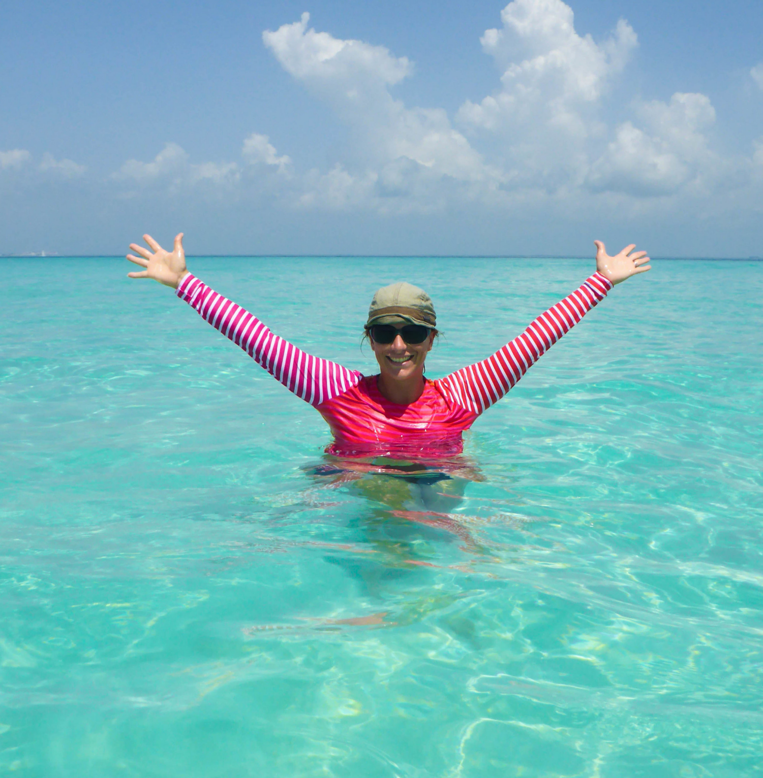 That's me! When I'm not making, I'm plotting our next family trip with my husband and 2 little boys. We are travel addicts and love the ocean. Especially when it's this color! 