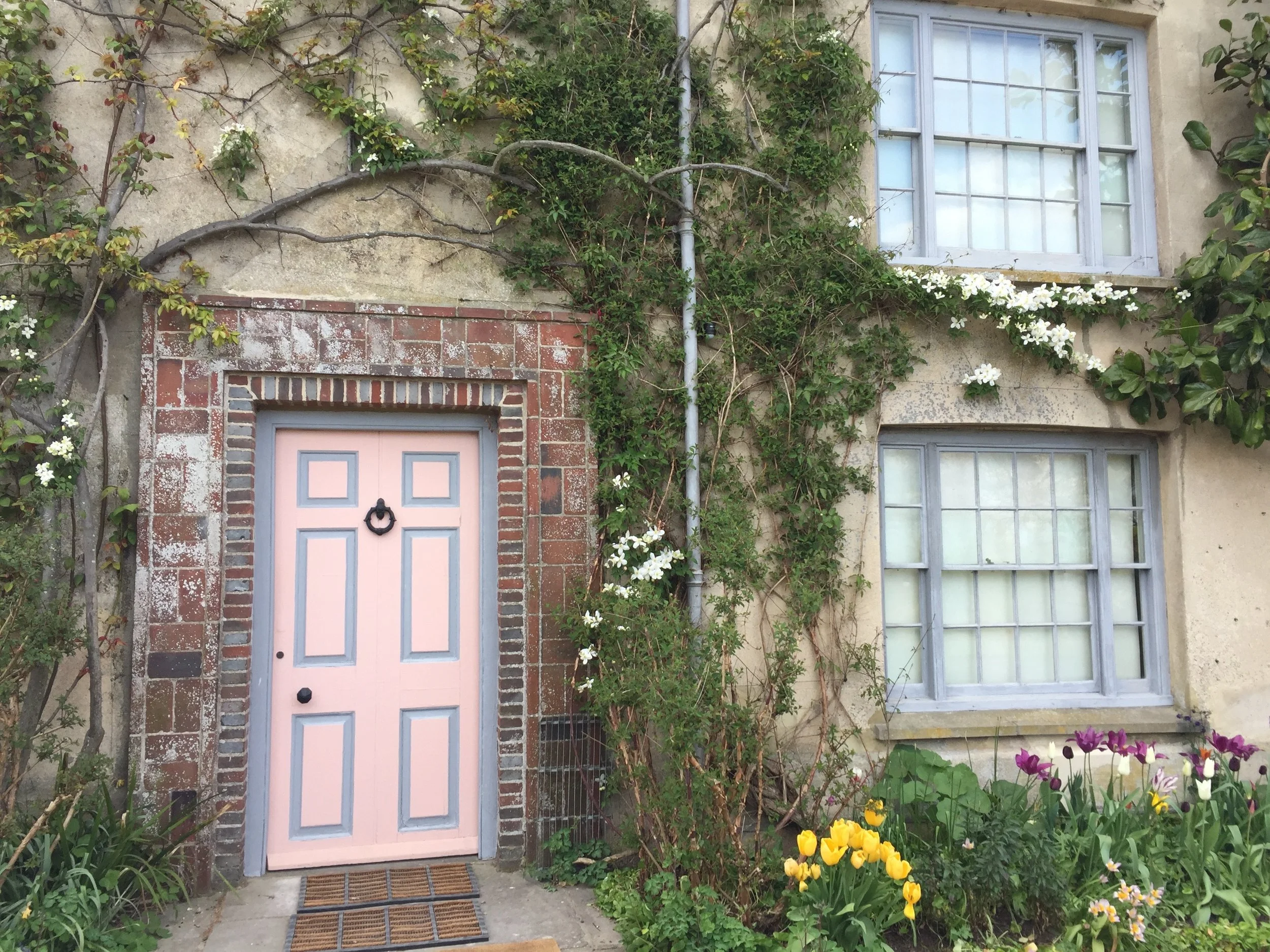 Current-day entrance to Charleson Farmhouse. Photograph by Iliana Gutierrez