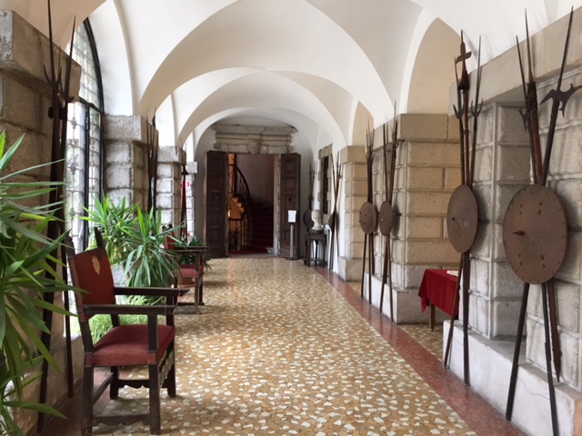 Rilke-castle foyer.JPG