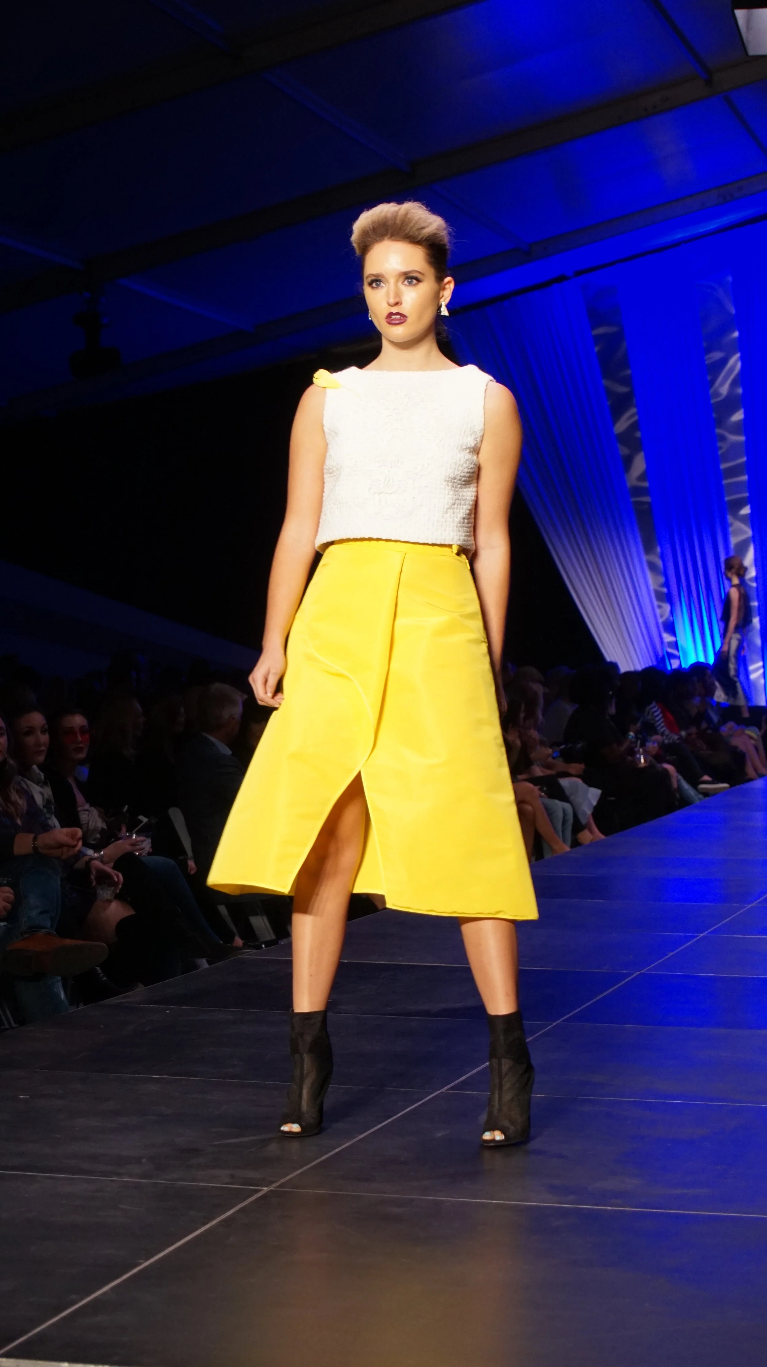 LOOK 2