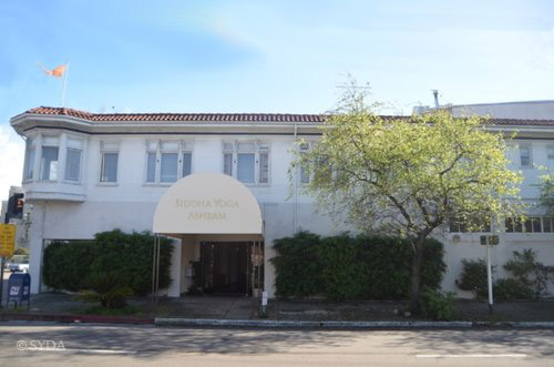 The Siddha Yoga Ashram in Oakland