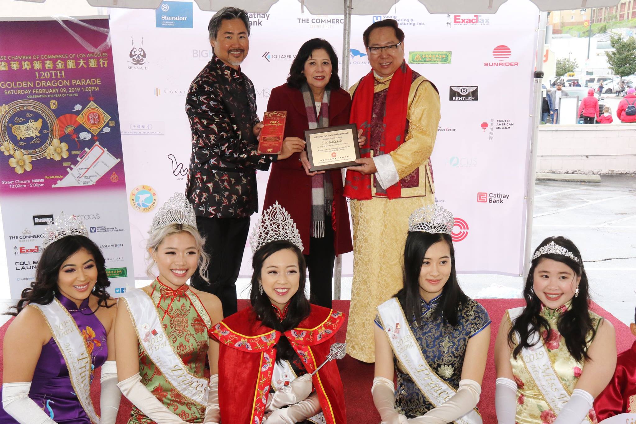 ParadeGroup11.jpg