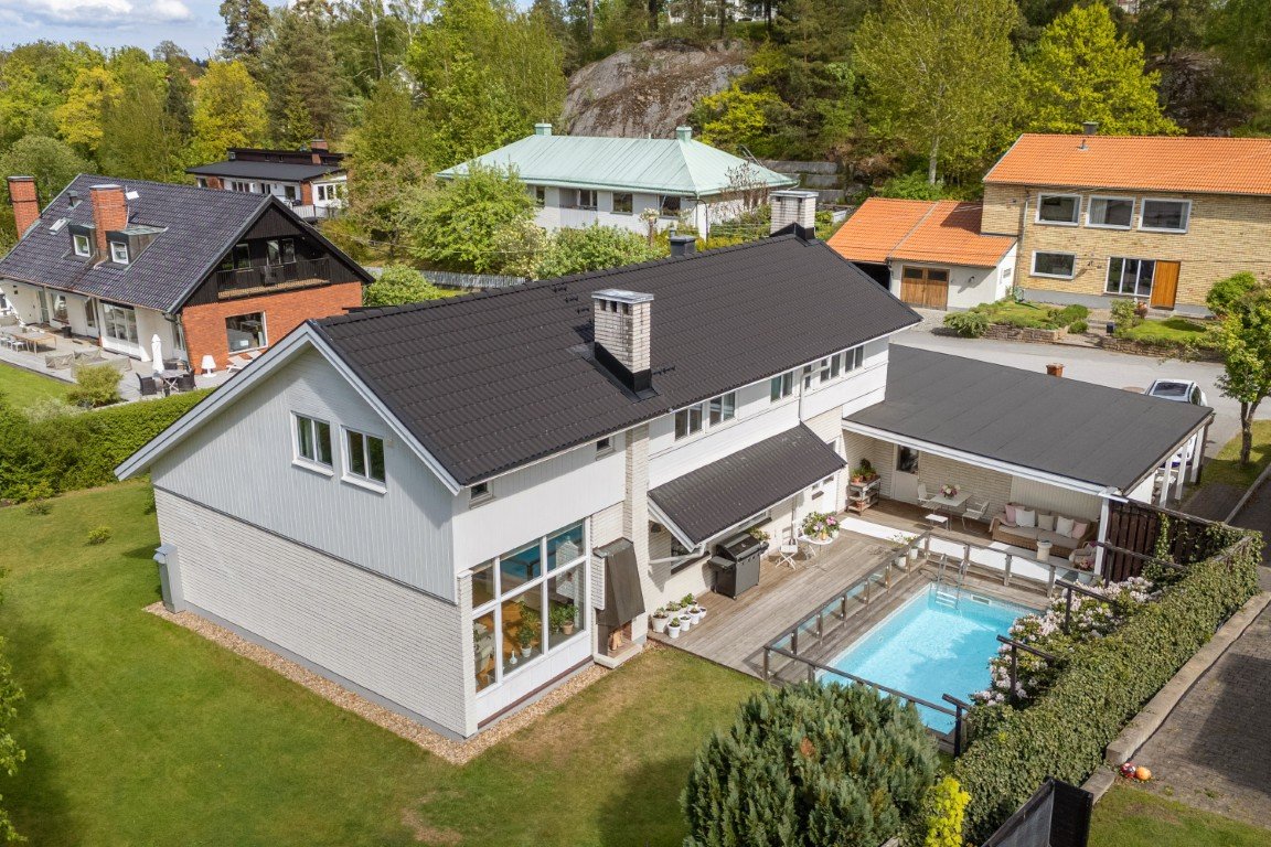 Saltängsvägen_13_Exterior-Drone-1 (web).jpg