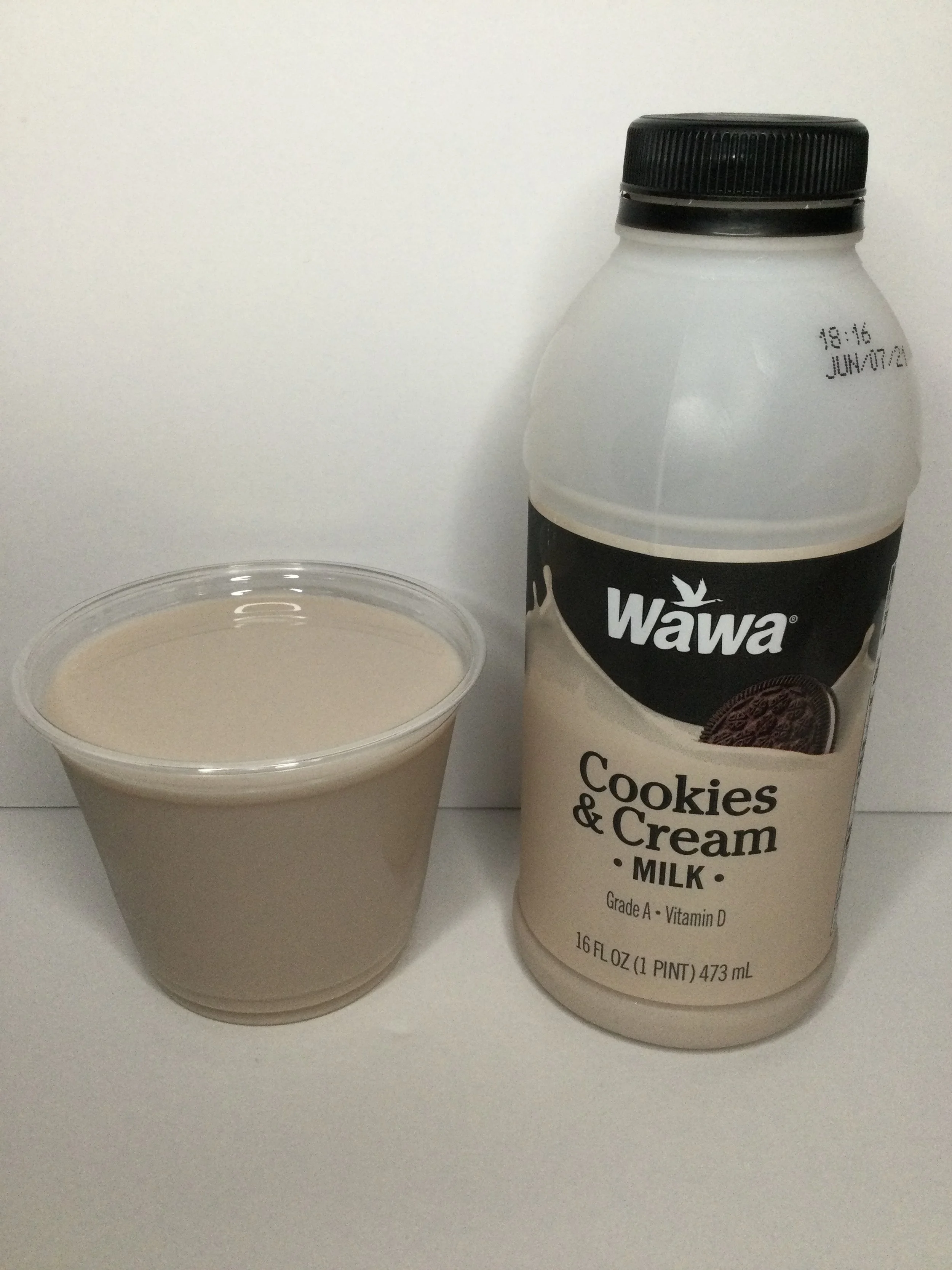 Wawa Cookies and Cream Milk — Chocolate Milk Reviews