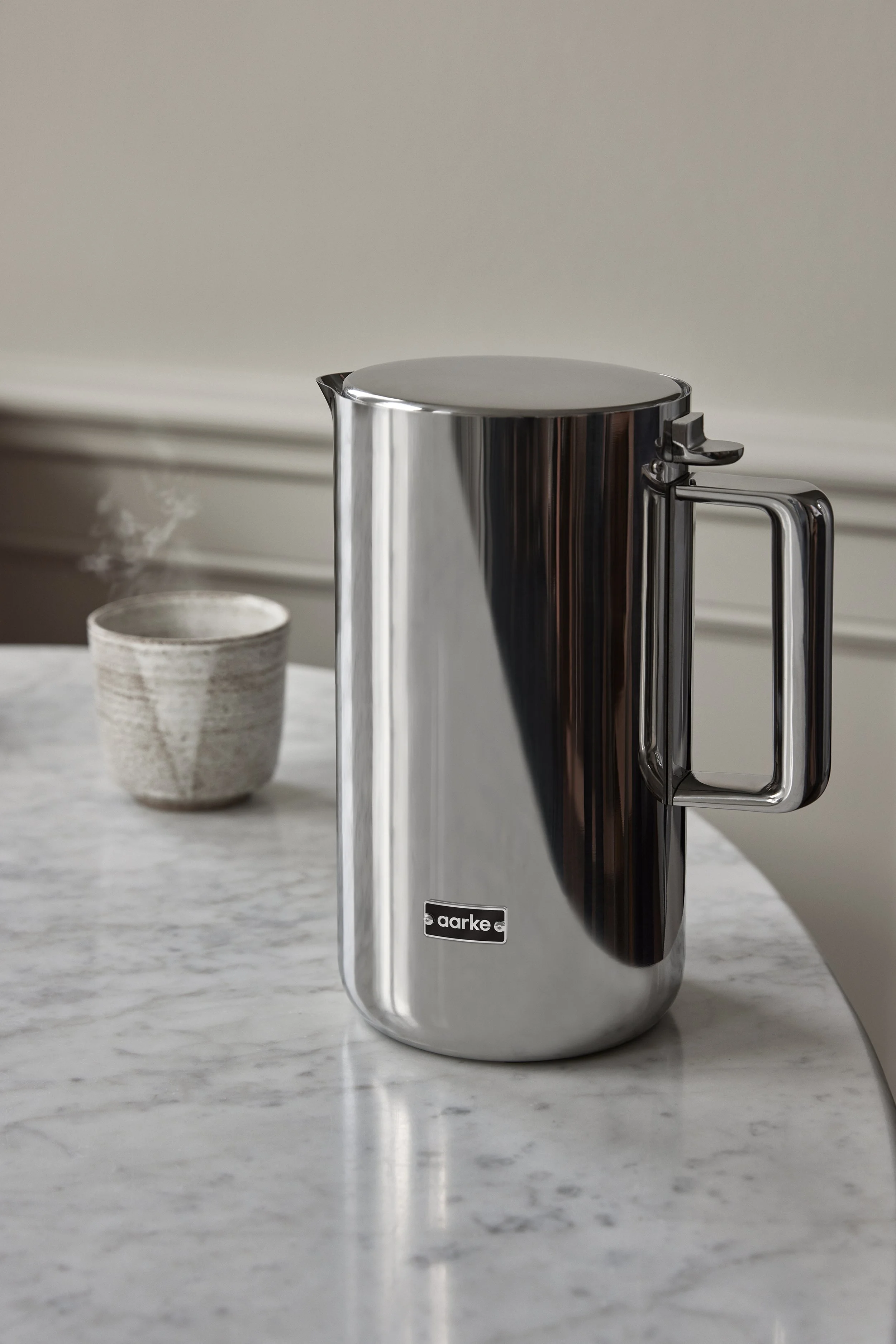 AARKE_Kettle-Steel-table2.jpeg