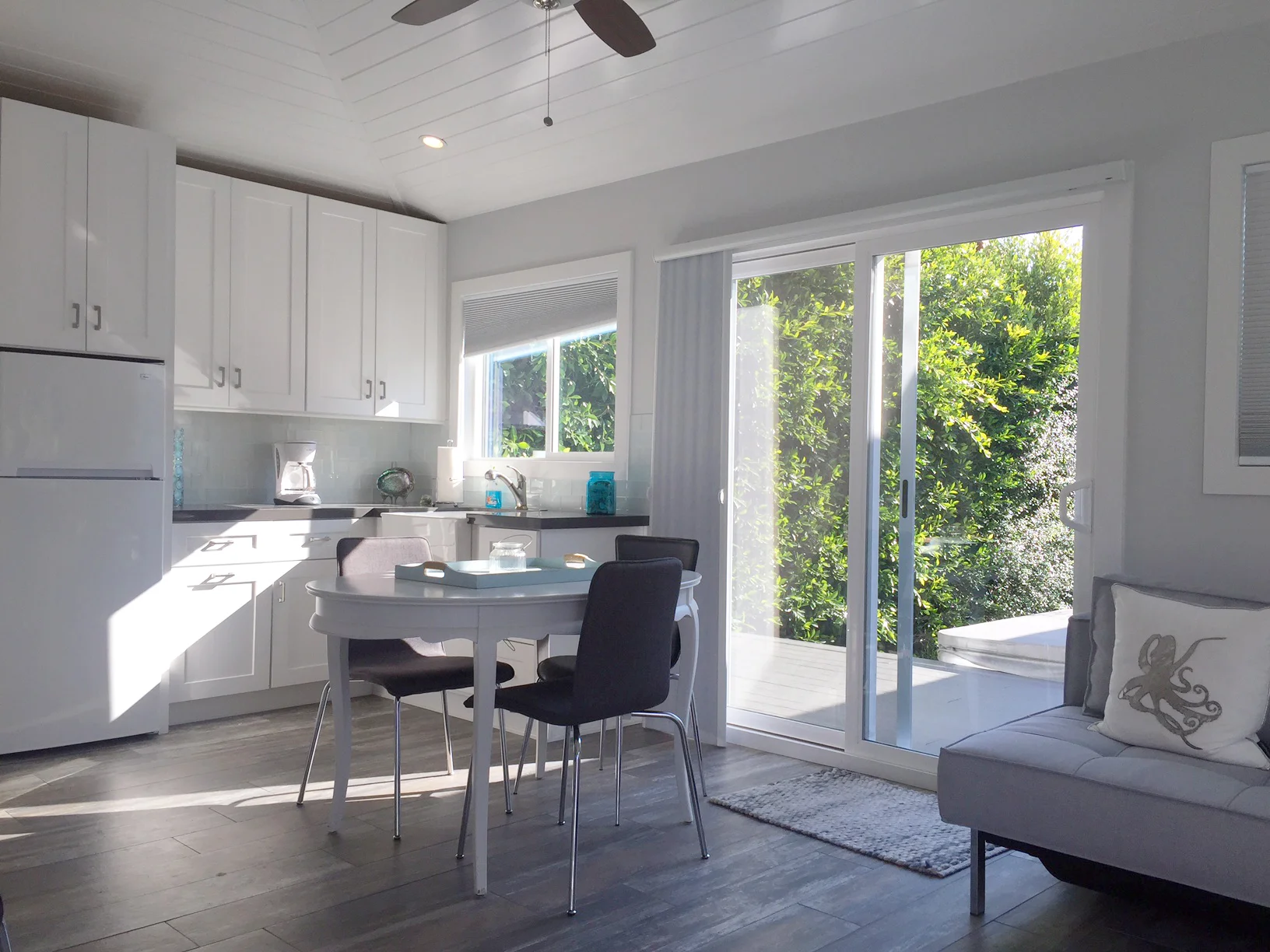 1st Street, Manhattan Beach