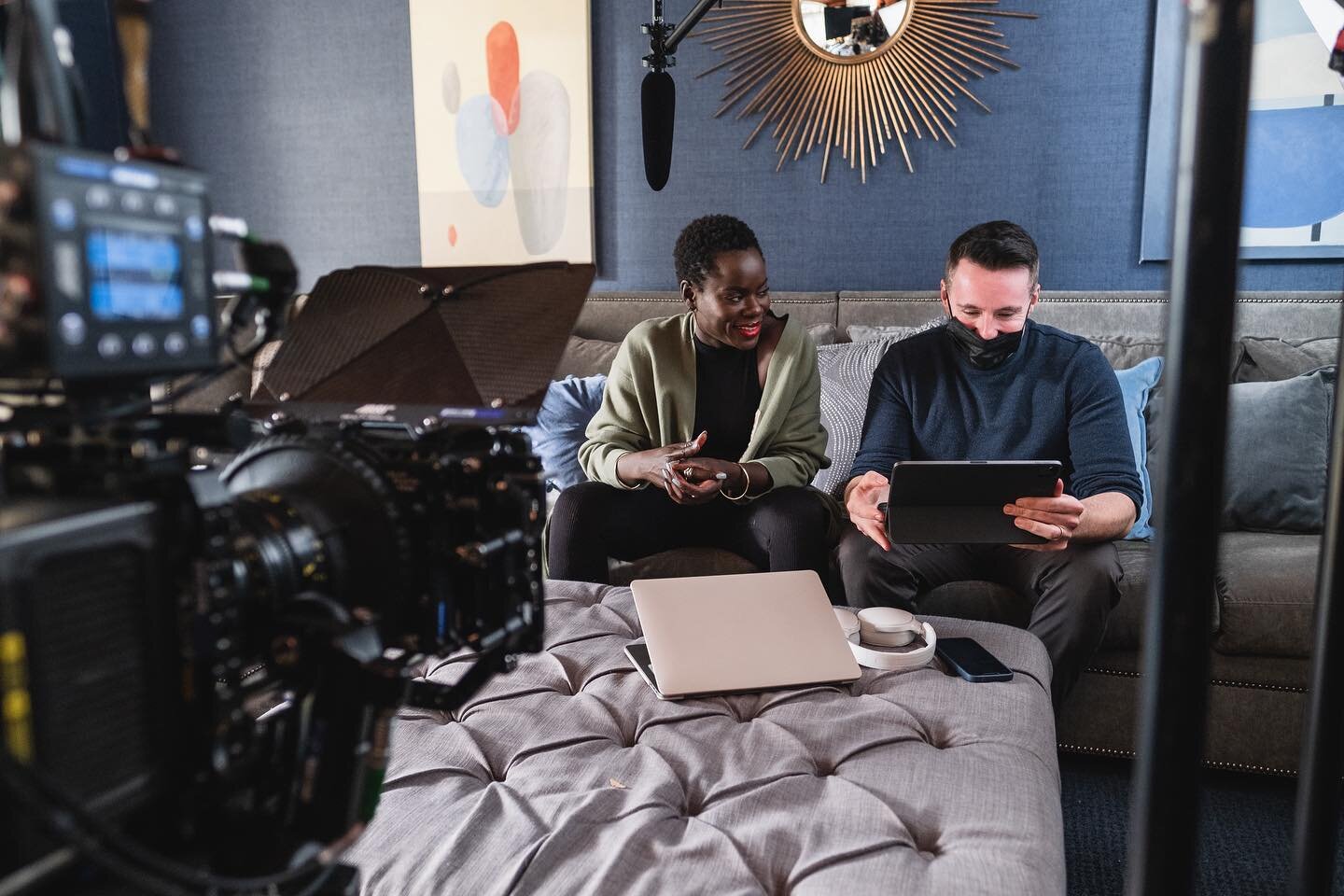 Surround yourself with good people and life will be good! Fun few days filming a commercial for @audible with the gang.

Prod. Company - @inhouseteam 
EP - @acdrummer 
Director - @iammikeleonard 
DP - @thegiddyupgoat 
AC - 🤌🏼
HMU - @kellycortland_m