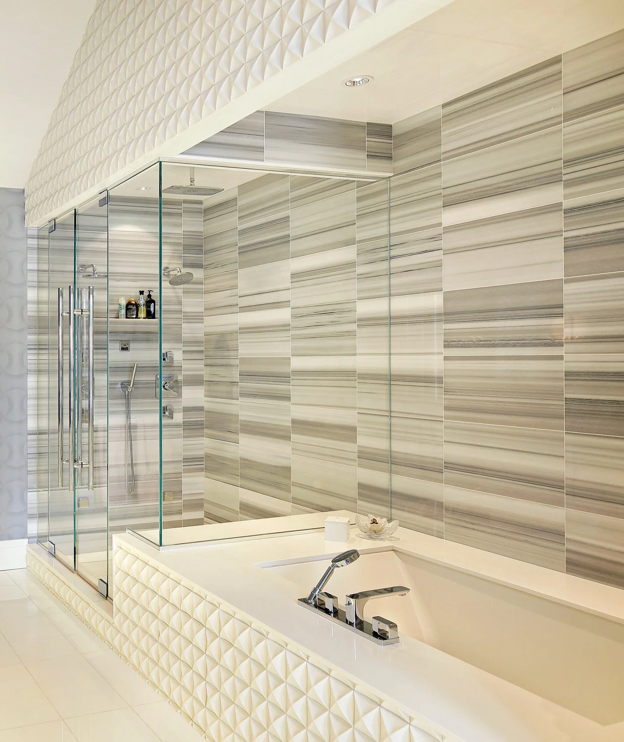masterbath1_2715nlakewood.jpg