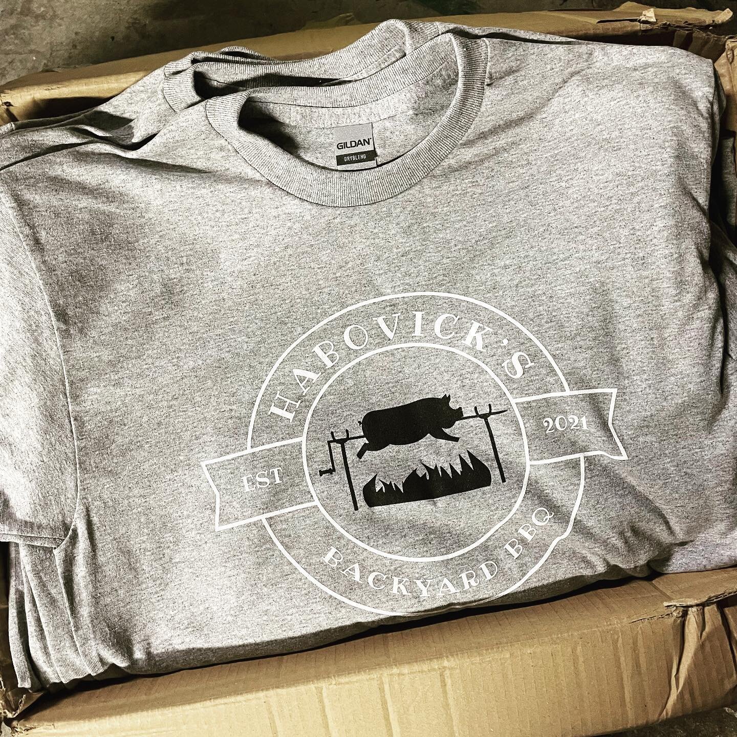 Two colors on athletic heather tees. Contact us for a quote in your custom tees today! 
#screenprinting #pittsburgh #customshirts #apparel #businessshirts #bbq #bbqapparel #instagram #benchmarkshirts