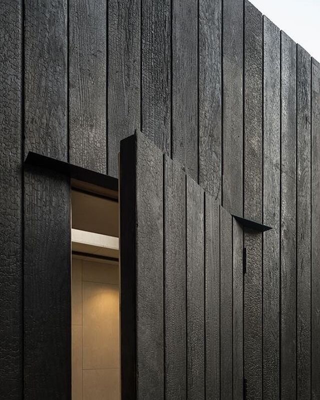 d e t a i l  0 0 7
-
Vertical #line door opening to new opportunities -
By @eastwestarchitecture ✨