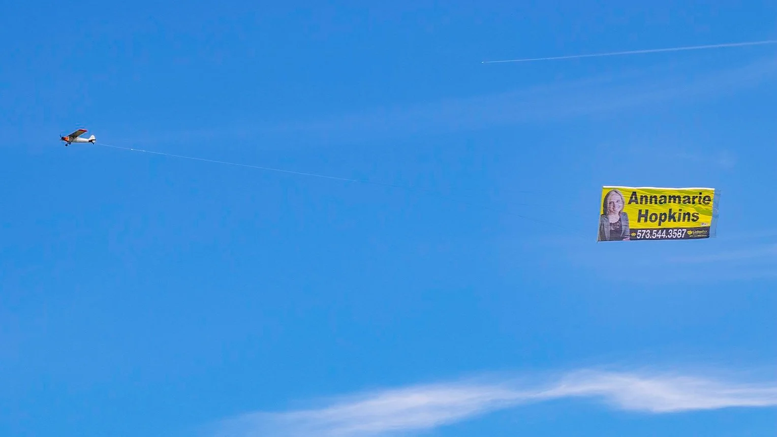 Flying Sign Airspace Aerial Media - Aerial Advertising - Airplane Banner towing in ...