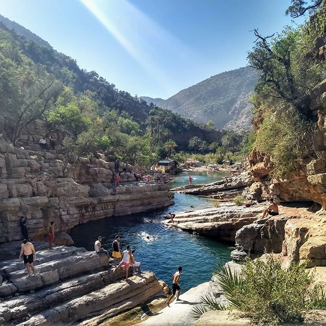 Had an awesome time hanging out with Jonny in Tamraght Morocco.. hiking, surfing, Sahara Desert! Also made some friends in Paradise Valley, last vid is Jonny jumping from rocks into water there.

#tamraght #tamraghtsurfhostel #paradisevalley #sahara 