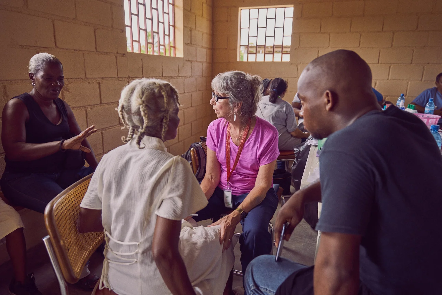 Linda speaking with the daughter of the patient whom describes the nature of the symptoms.