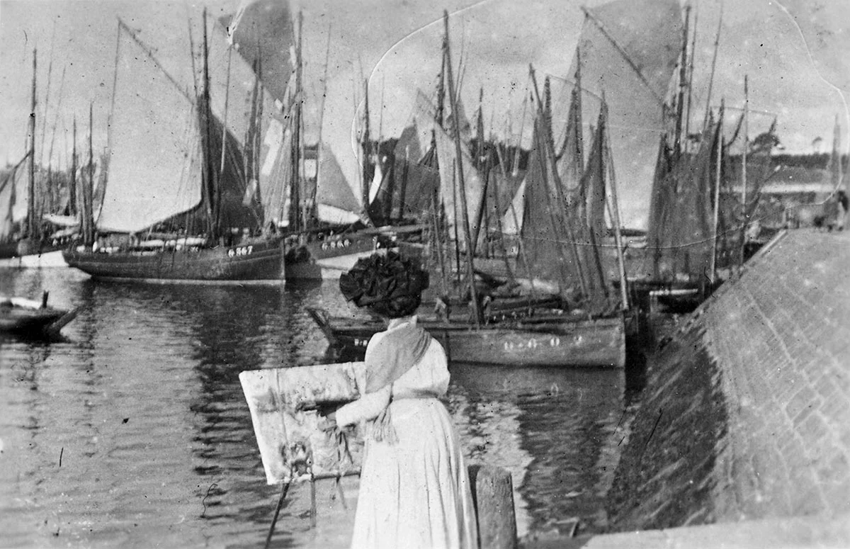 Hodgkins-painting-at-Concarneau-WEB.jpg