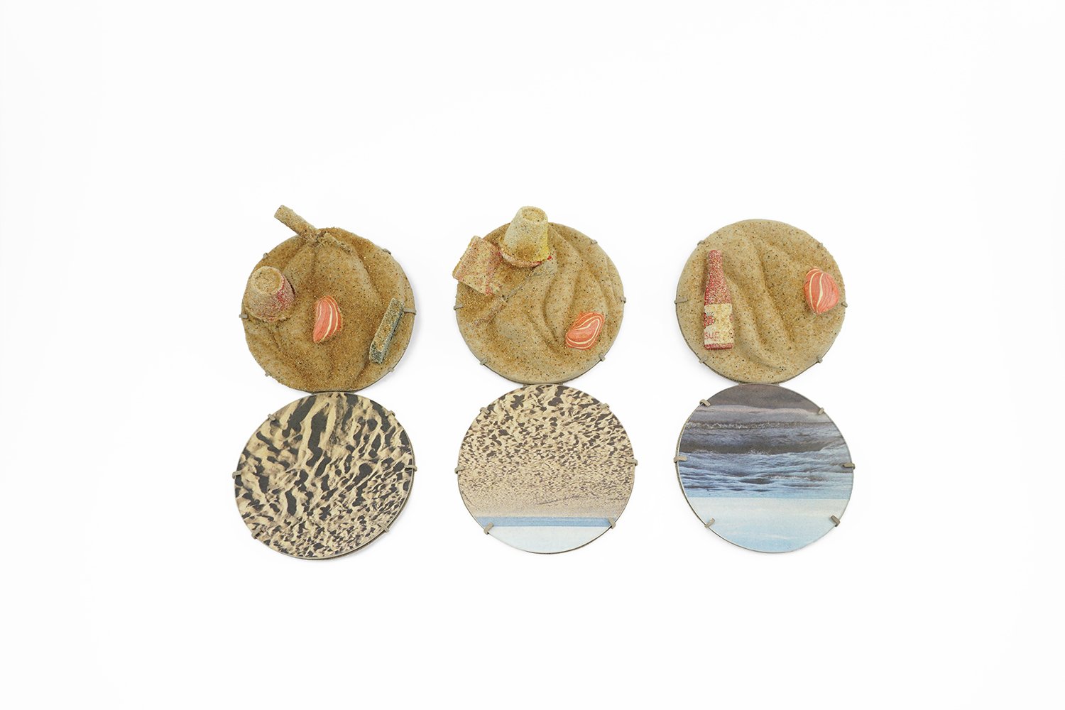 Sand, toys and beach01-03 (Brooches) 