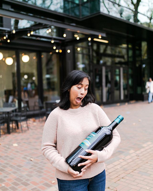 Oh, sweet child of wine 🍷 #seattle #pnw #pioneersquare #weekendvibes #wineaboutit #Reds #photography #bloggerstyle