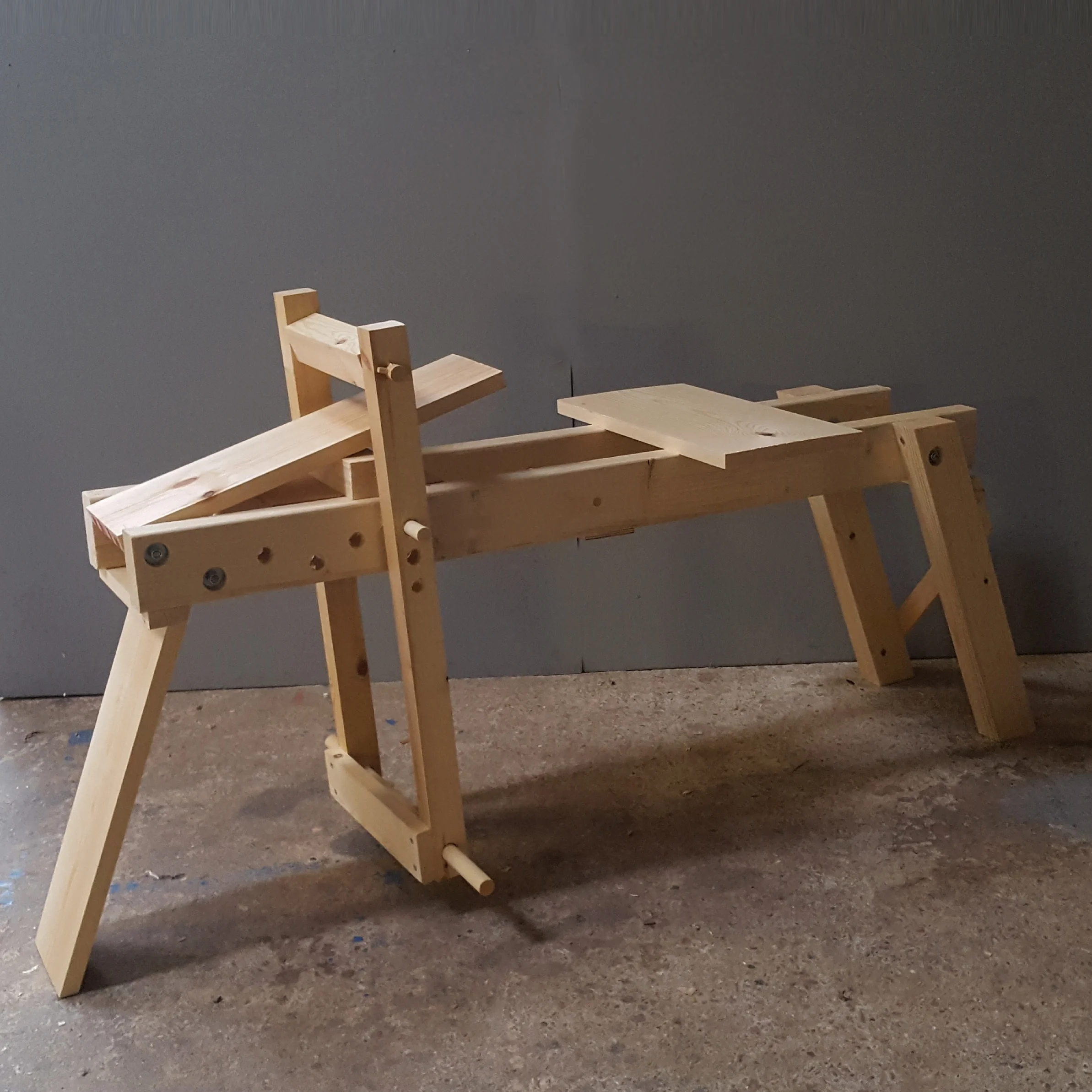 folding shave horse