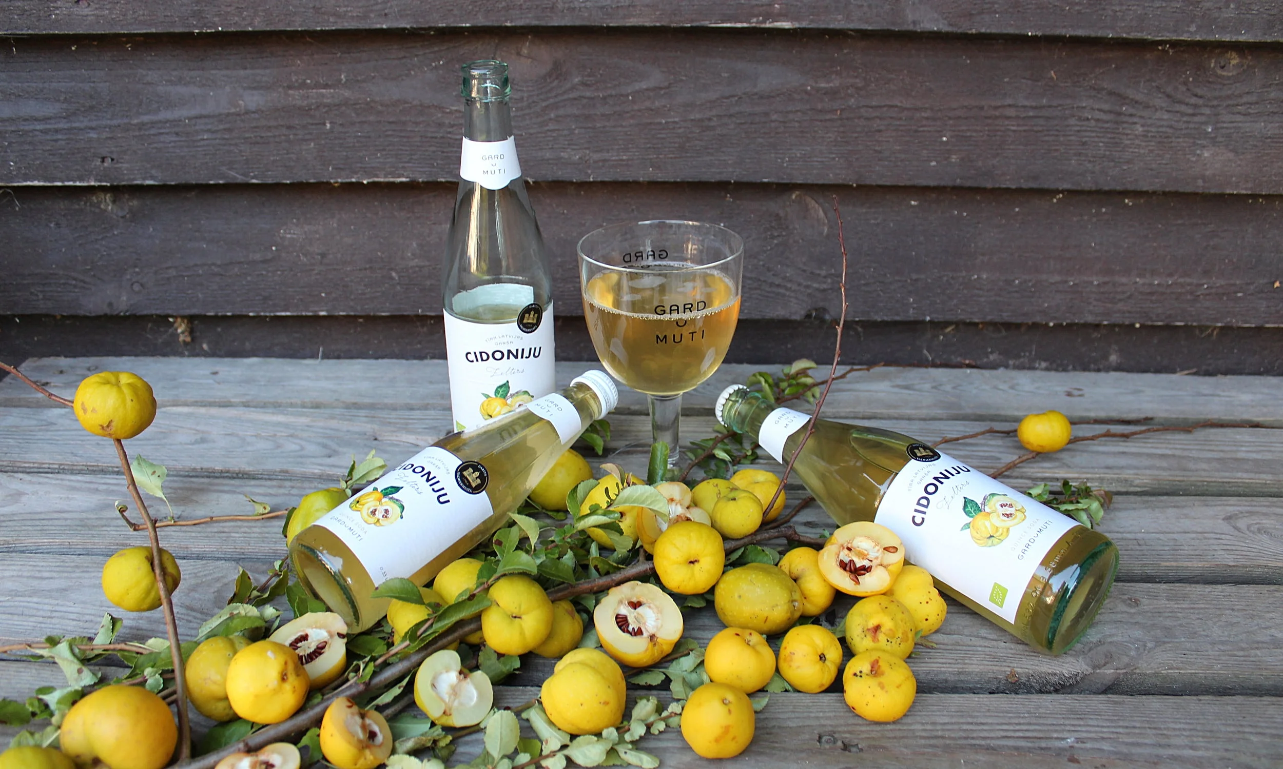 Cidoniju un ābolu maizītes