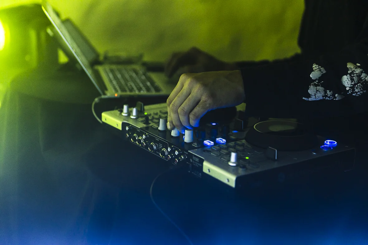 VA-Techno-3.jpg