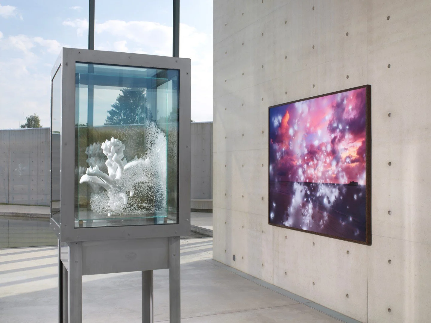 Go take your chance to see the show &sbquo;Controlled Burn&lsquo; by @julian.charriere @langenfoundation before it closes on August 6 🔥⏱🥁🌴🎇

Europe today faces an unprecedented energy crisis, in which environmental goals collide with urgent polit