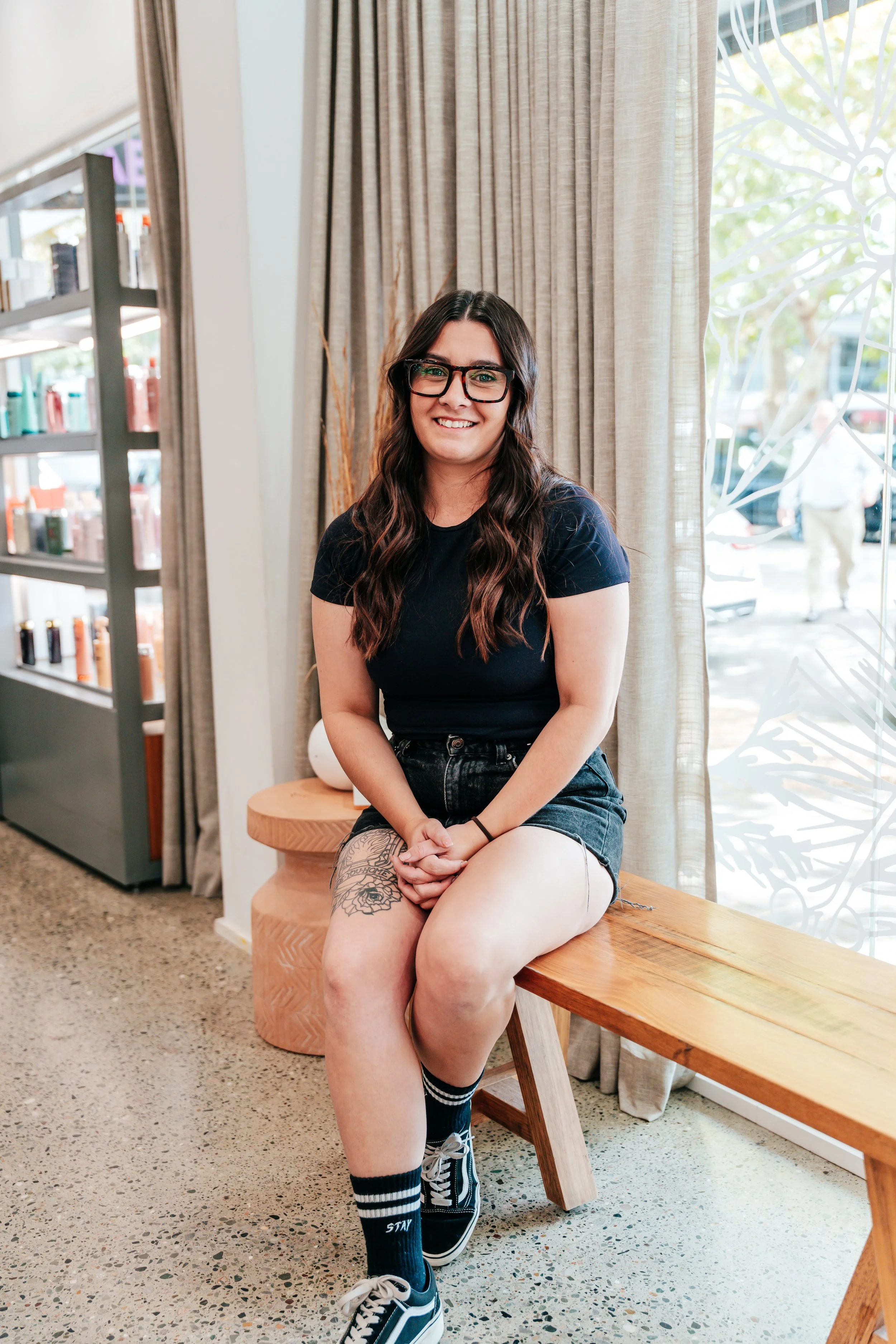 Laura | Senior Colourist + Cutter