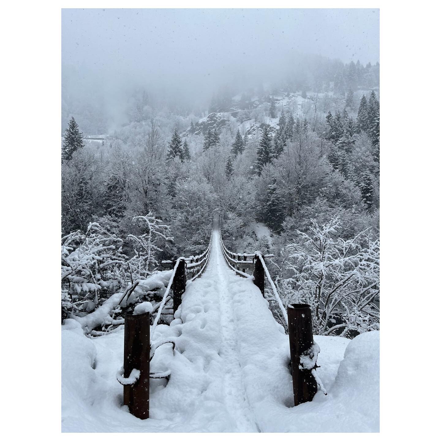 Sakartvelo V: To Mestia

Three hours of snow covered mountain roads to the nearest town.

#mestia #georgia #travel #culturetrip @cntraveler @worldplaces @travelanddestinations