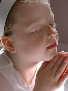 8de77fe8621ec23fd2f082255011d606--praying-hands-dear-god.jpg