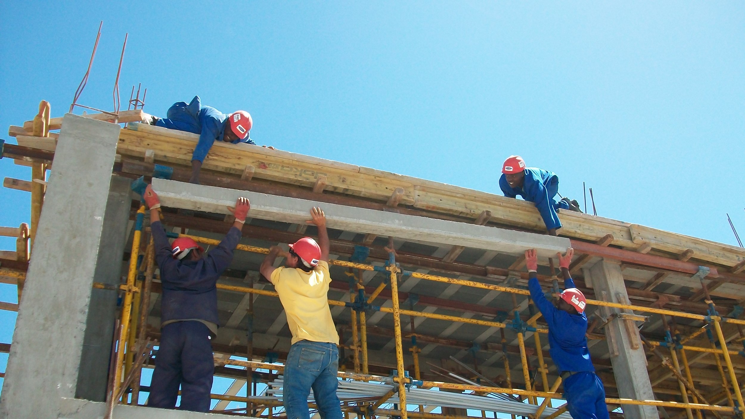 Precast beams over second floor.JPG