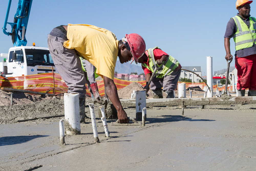 smoothing the concrete