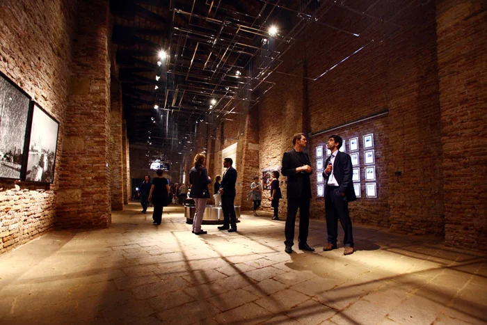 TFIAP-EdgeofArabia-TheExhibition-06-2011.jpg
