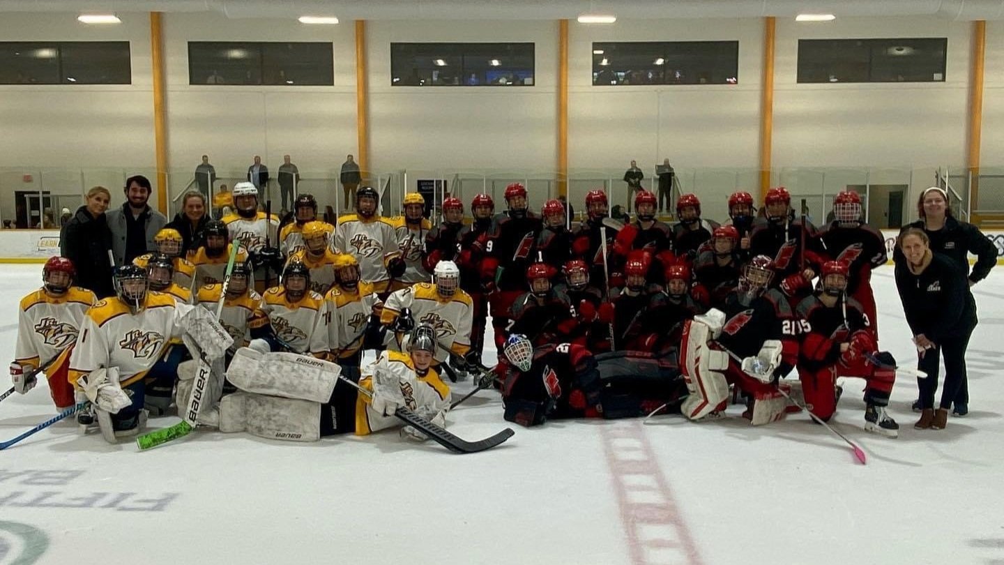 Carolina Jr. Hurricanes Girls U14T1 Team Heads to Smashville for