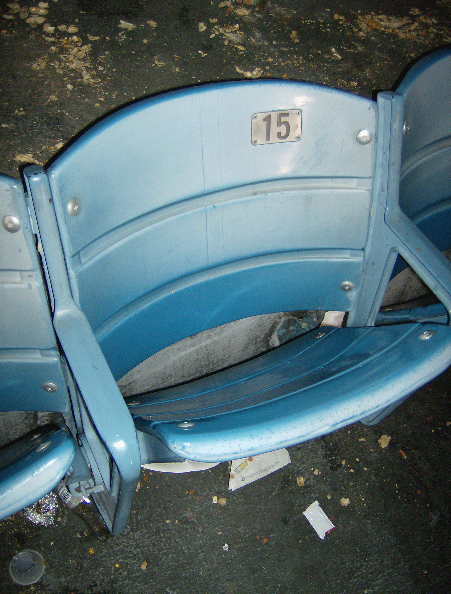 Old seat Yankee stadium 1500.jpg