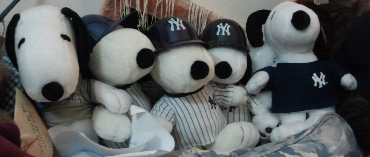 Yankees Snoopys 2011-09-20.jpg