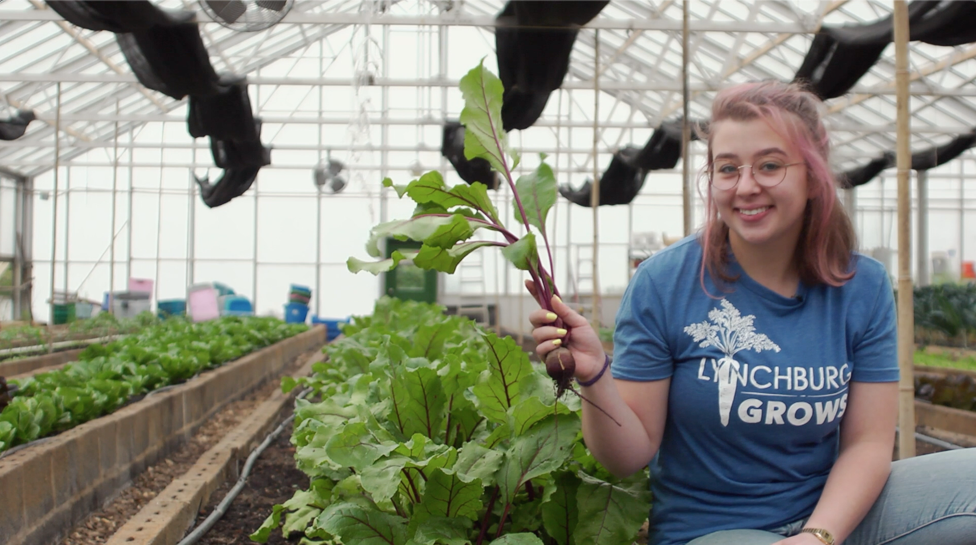  Meet the beet! Olivia introduces us to a variety of vegetables growing in the greenhouse. 