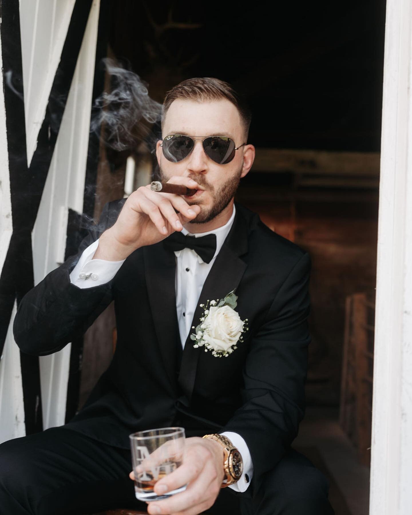 Cigar bar anyone? &thinsp;
&thinsp;
#bluestemfarmandevents #chicagowedding #lakegenevawedding #barnwedding #barnvenue #weddingbarn #realbarnwedding #historicvenue #mchenrycountyil #illinoisbarnwedding