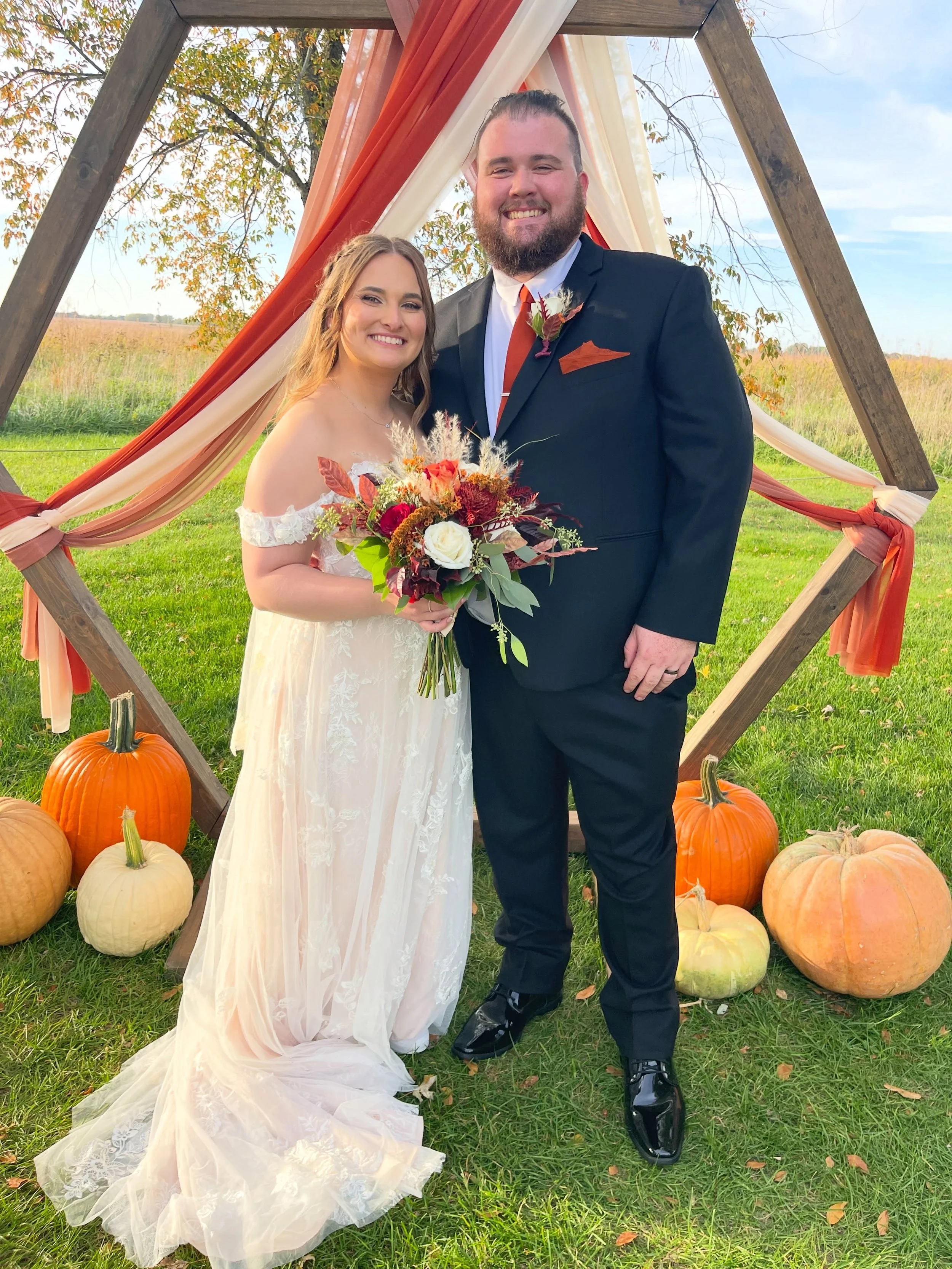 Congratulations Ellie &amp; Luke! What a perfect day! Now off to celebrate! 🥂✈️ #bluestemfarmandevents #realbarnweddingvenue #lakegenevawedding #chicagowedding