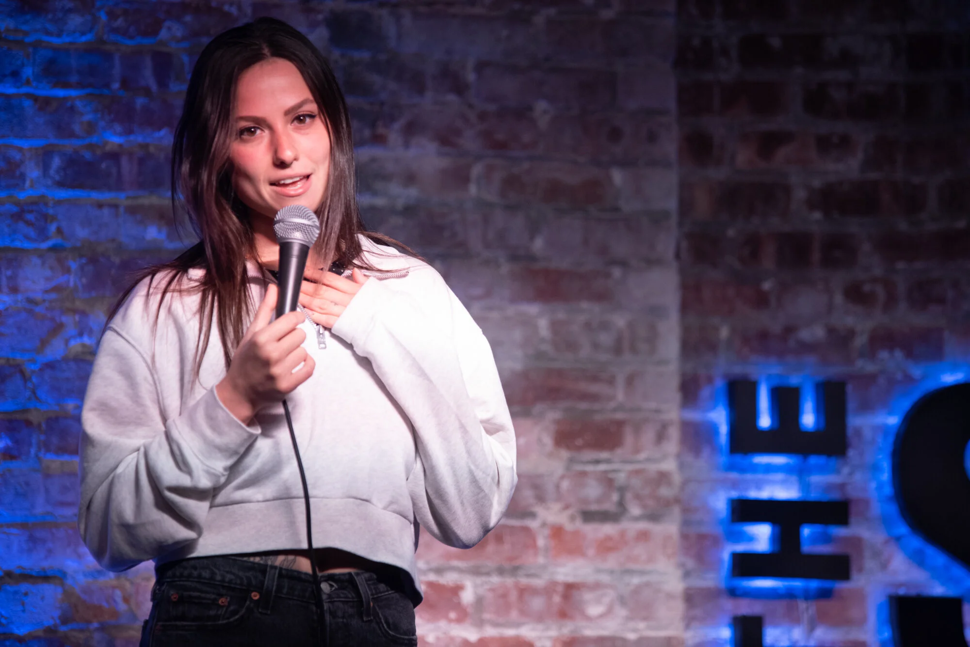 Contact — Natalie Cuomo