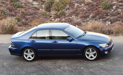 1999 Lexus IS200 / 2001 Lexus IS300