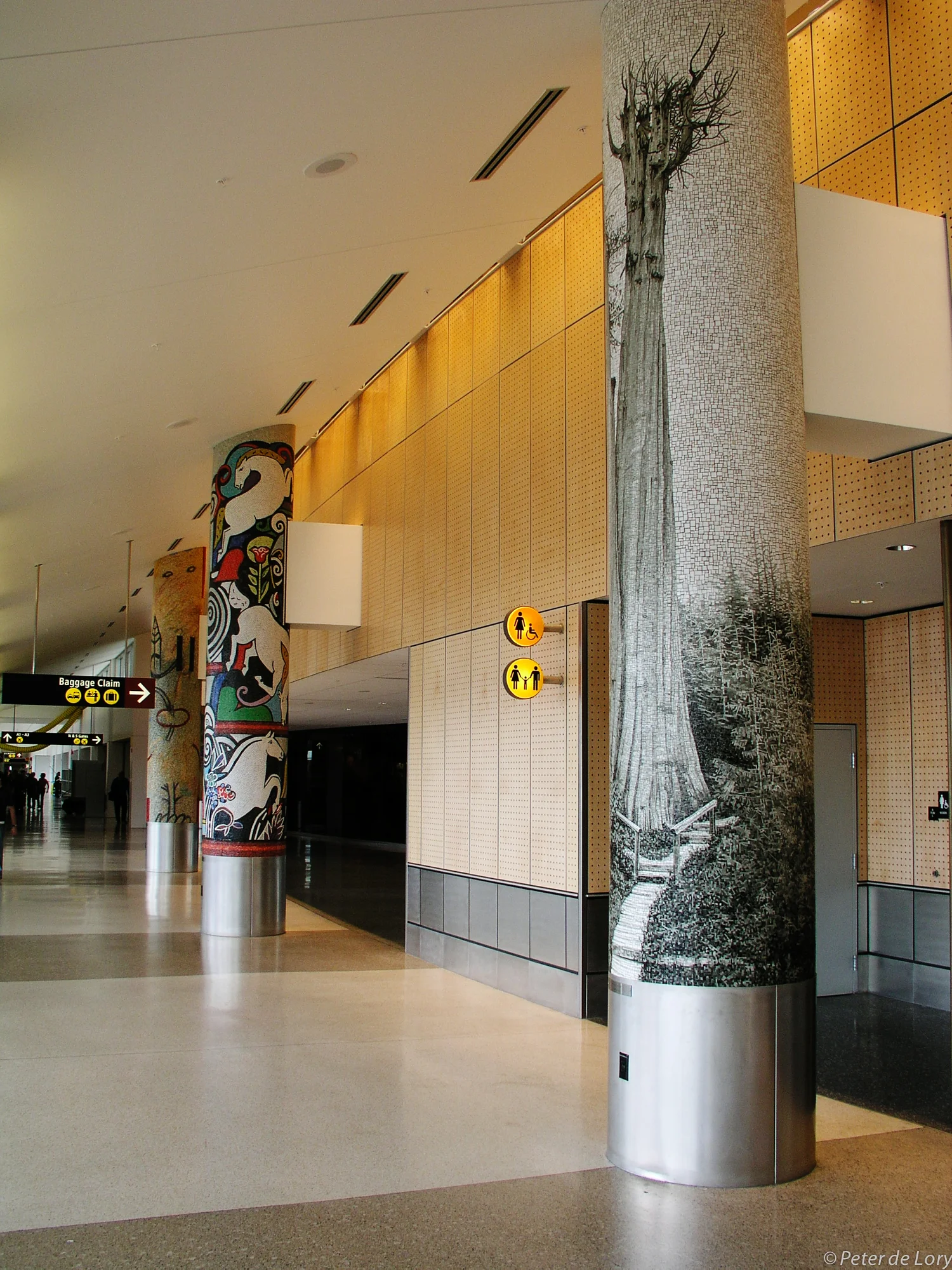 Champion in Airport Context, 2004
