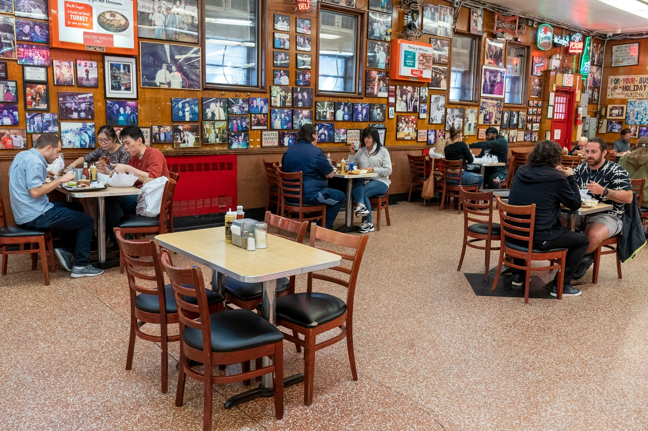 Indoor Dining in NYC is Shutting Down...Again